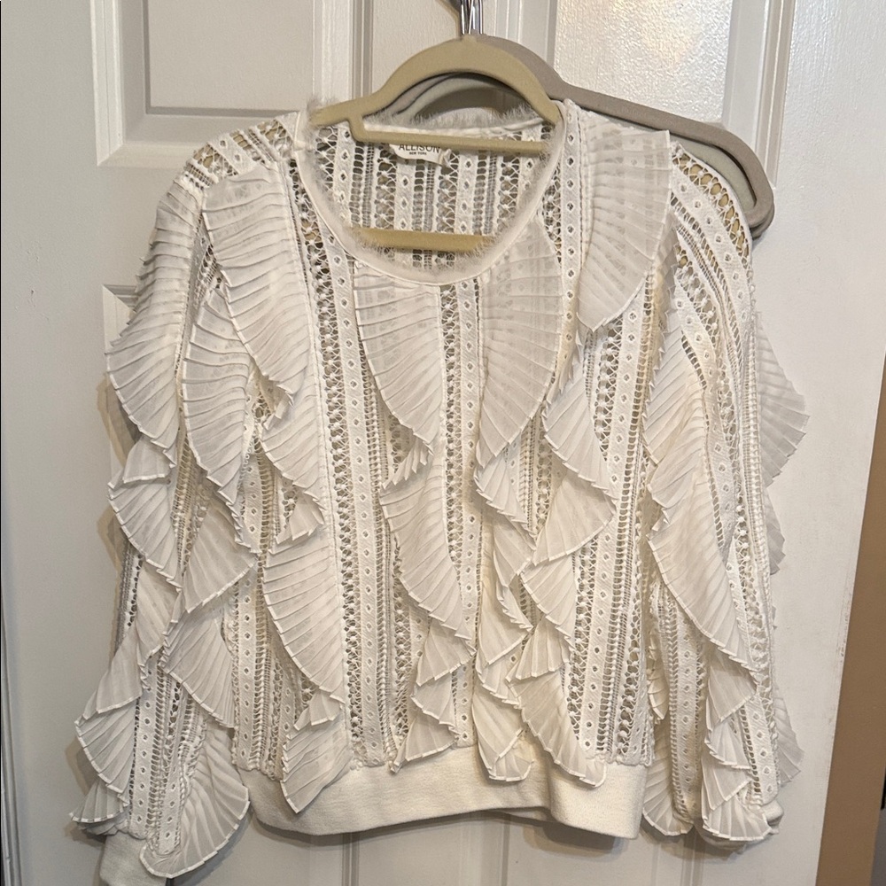 Chic White Ruffled Women's Sweater